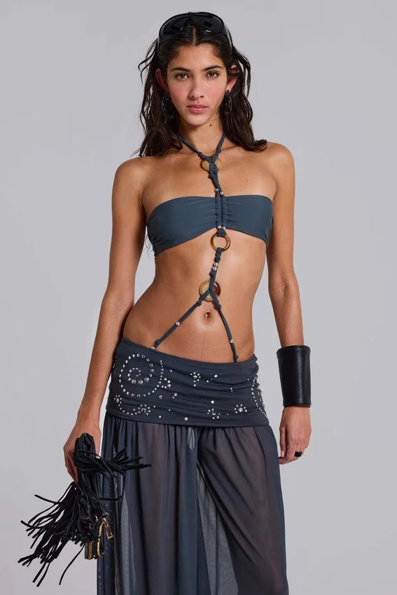 Pantalones abullonados con solapa y tachuelas «Pelagia»