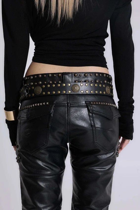 Pantalones bootcut «Drift» con tachuelas en negro carbón
