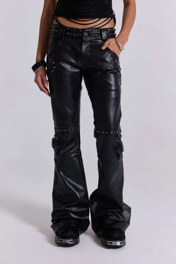 Pantalones bootcut «Drift» con tachuelas en negro carbón