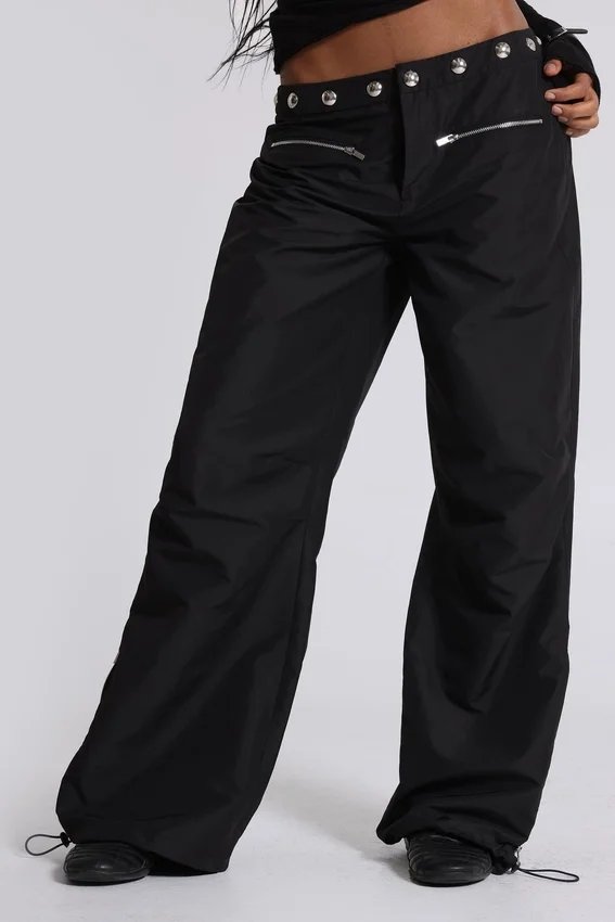 Pantalones cargo «Corvi» con tachuelas