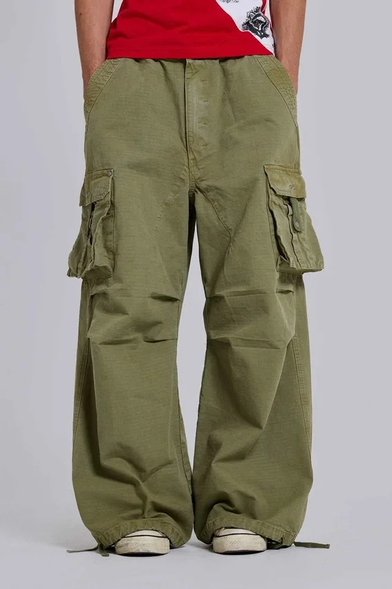 Pantalones cargo «Parachute Cargo» en color oliva, talla XL