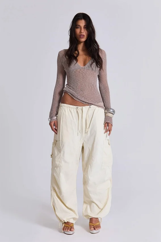 Pantalones cargo «Parachute» en color crudo