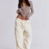 Pantalones cargo «Parachute» en color crudo