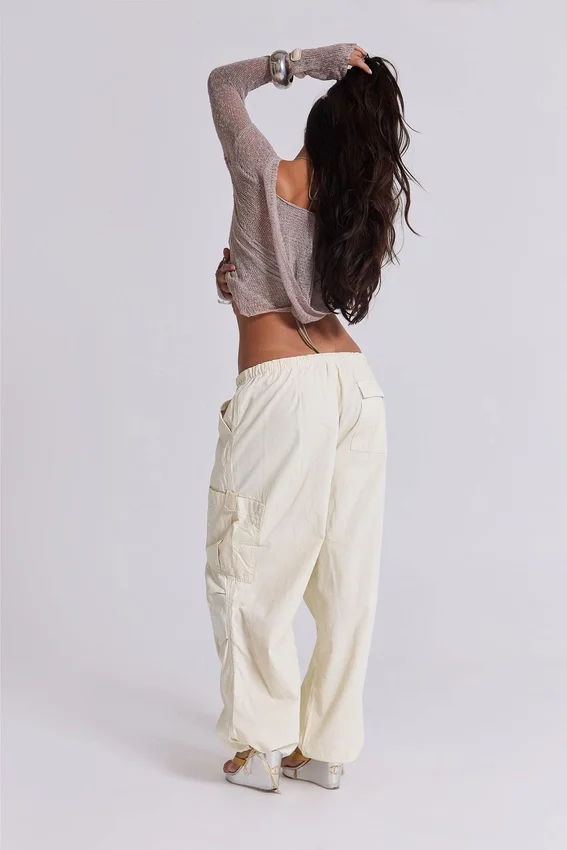 Pantalones cargo «Parachute» en color crudo
