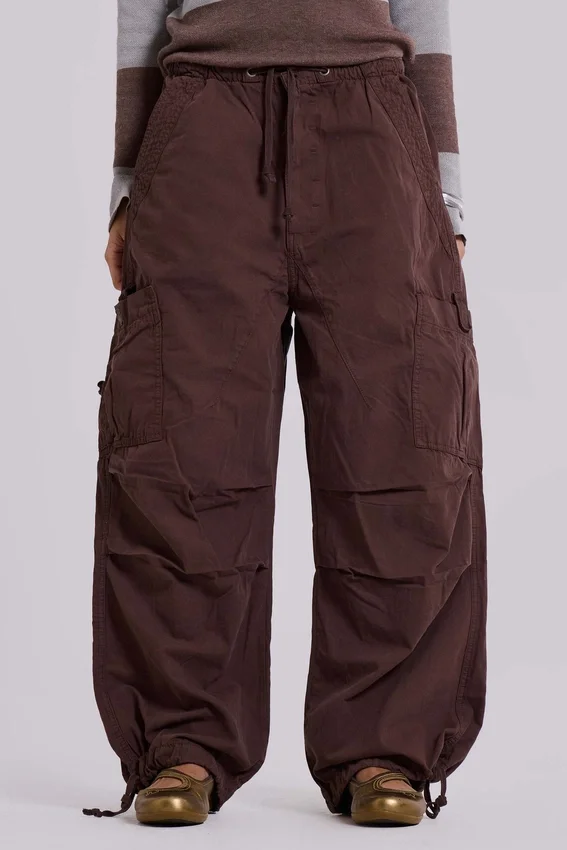 Pantalones cargo «Parachute» marrones