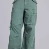 Pantalones cargo utilitarios de color caqui