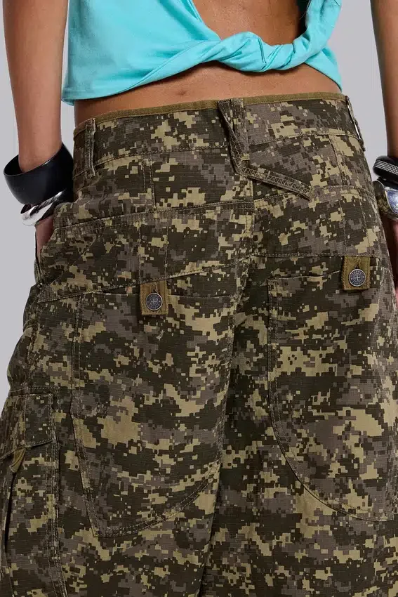 Pantalones cortos «Cadet» con estampado de camuflaje digital