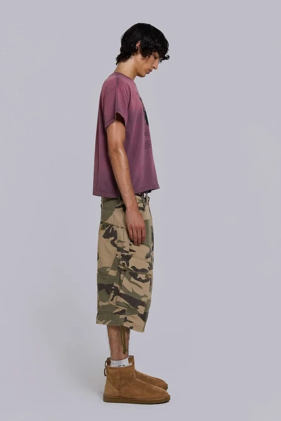 Pantalones cortos de cadete con estampado de camuflaje desgastado