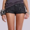 Pantalones cortos de denim mini con recubrimiento Ardor en negro
