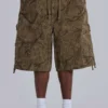 Pantalones cortos de paracaídas con estampado de camuflaje forestal