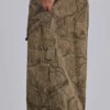 Pantalones cortos de paracaídas con estampado de camuflaje forestal