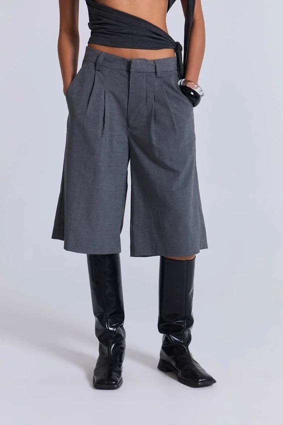 Pantalones cortos grises «Goliath» de corte entallado