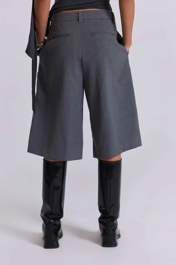 Pantalones cortos grises «Goliath» de corte entallado