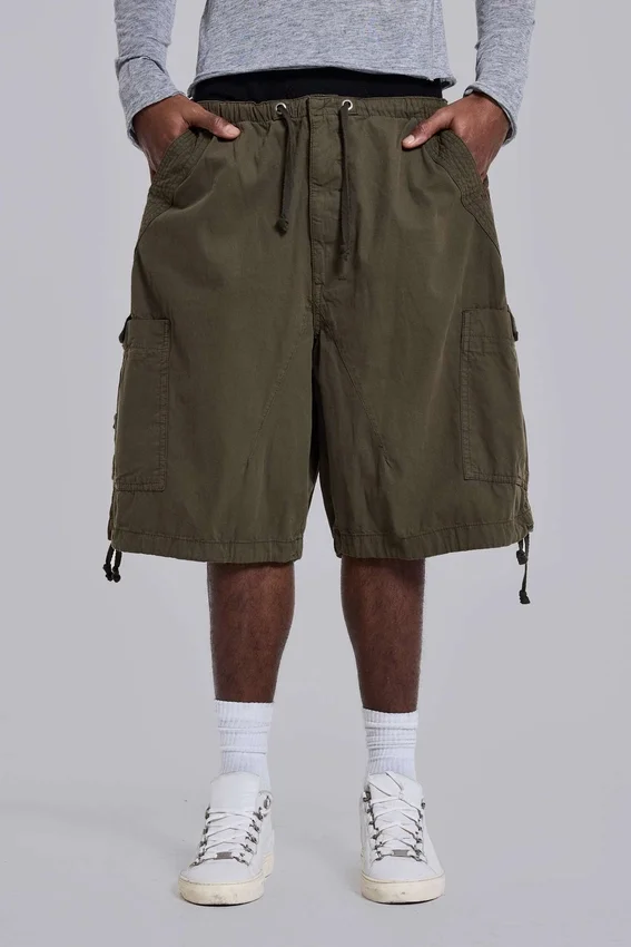 Pantalones cortos holgados de Parachute Cargo color caqui