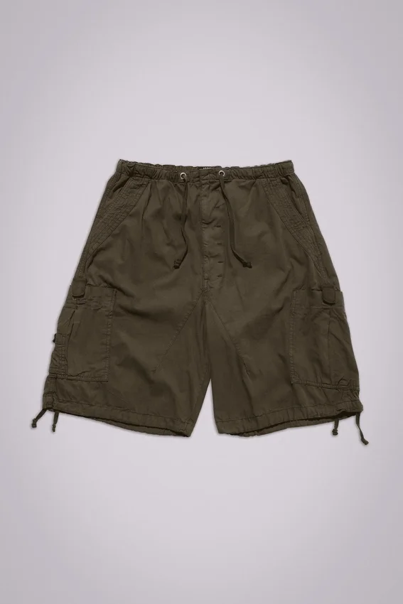 Pantalones cortos holgados de Parachute Cargo color caqui