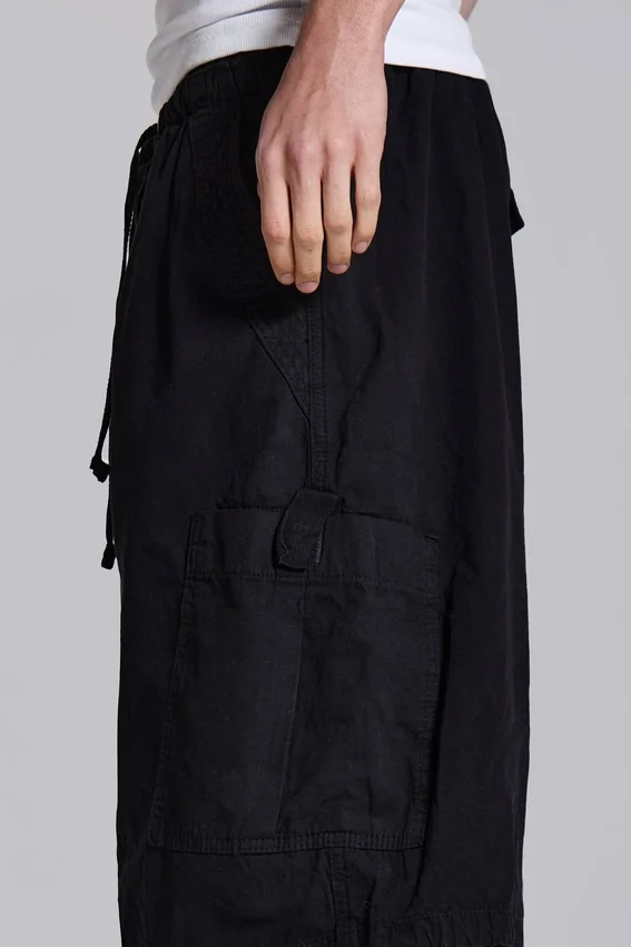Pantalones cortos holgados de Parachute Cargo negros