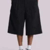 Pantalones cortos holgados Goliath negros a rayas finas
