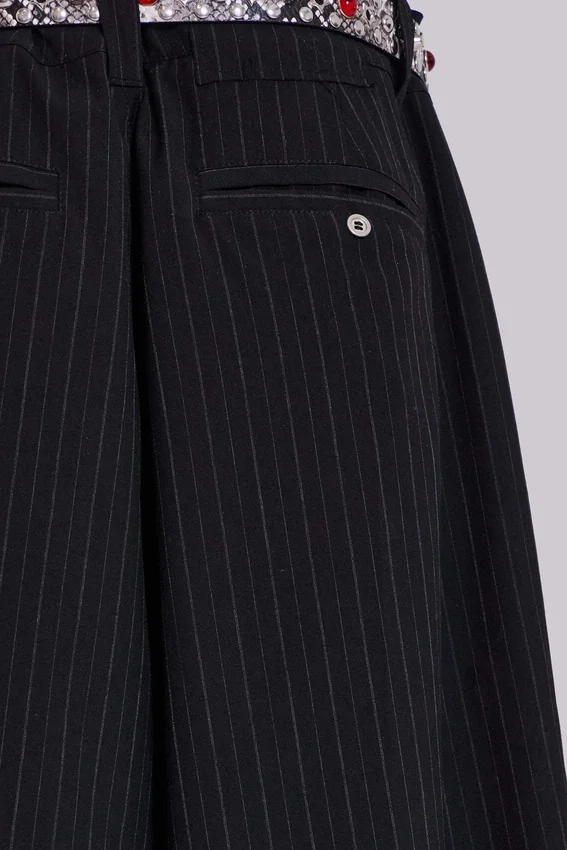 Pantalones cortos holgados «Goliath Shorts» XL a rayas finas negros