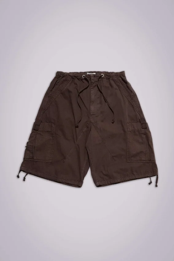Pantalones cortos holgados tipo Parachute Cargo de paracaídas marrones