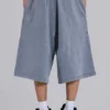 Pantalones cortos jogger «Monster» con rayas deportivas en gris lavado