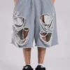 Pantalones cortos «Monster» grises desgastados