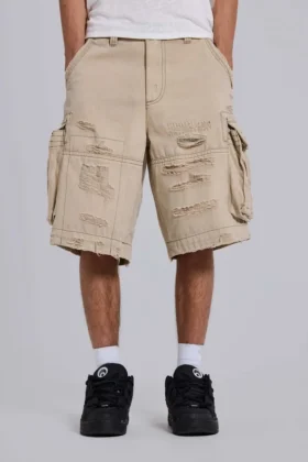 Pantalones cortos tipo cargo en color arena