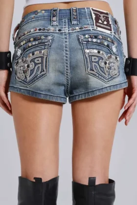 Pantalones cortos vaqueros mini con adornos de Rock Revival