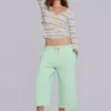 Pantalones de chándal cortos holgados Cleo en color menta