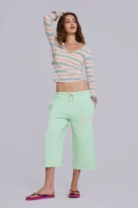 Pantalones de chándal cortos holgados Cleo en color menta