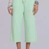 Pantalones de chándal cortos holgados Cleo en color menta