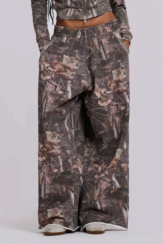 Pantalones de chándal holgados «Monster Joggers» con estampado de camuflaje «Woodland»
