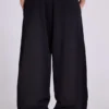 Pantalones de chándal holgados «Monster Joggers» en negro para tallas pequeñas