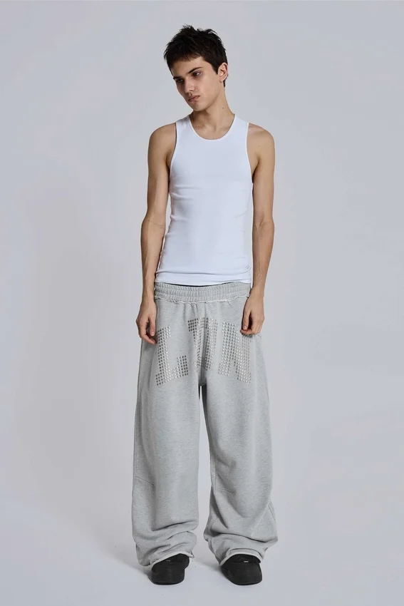 Pantalones de chándal «Monster Joggers» con tachuelas de LDN