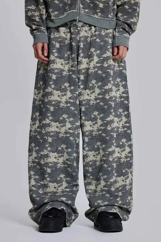 Pantalones de chándal «Monster Joggers» de tejido waffle con estampado «Digi Camo»