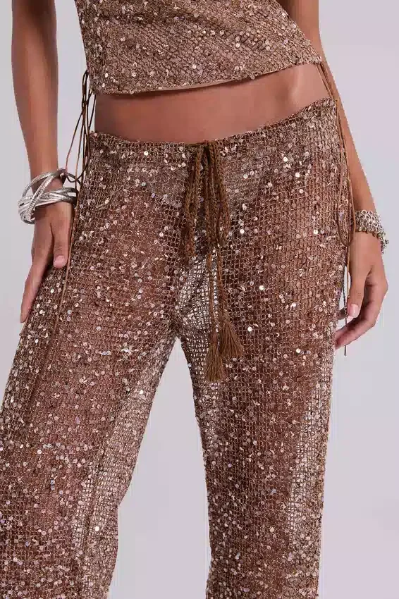 Pantalones de punto con lentejuelas Deva en color arena