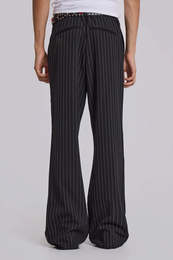 Pantalones de traje bootcut con corte escalonado a rayas negras