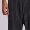 Pantalones de traje bootcut con corte escalonado a rayas negras