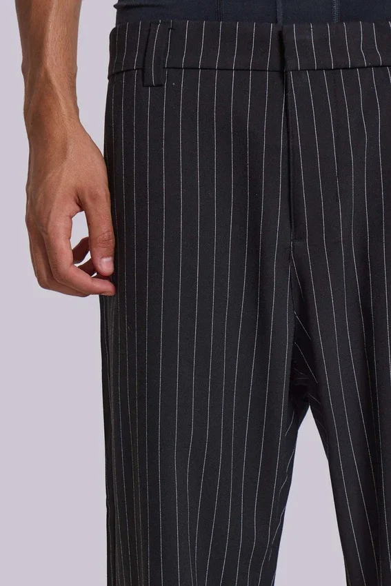 Pantalones de traje bootcut con corte escalonado a rayas negras