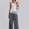 Pantalones de traje Goliath en gris claro a rayas finas