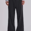 Pantalones de traje grises acampanados con doble pliegue
