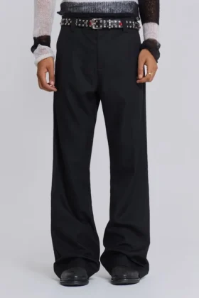 Pantalones de traje negros de corte acampanado