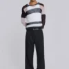 Pantalones de traje negros de corte acampanado