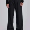 Pantalones de traje rectos con pliegues en gris carbón