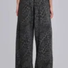 Pantalones Monster Joggers con estampado de leopardo en gris carbón