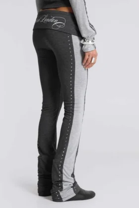 Pantalones sport «Rynna» con corte acampanado y vuelta en el bajo