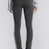 Pantalones sport «Rynna» con corte acampanado y vuelta en el bajo