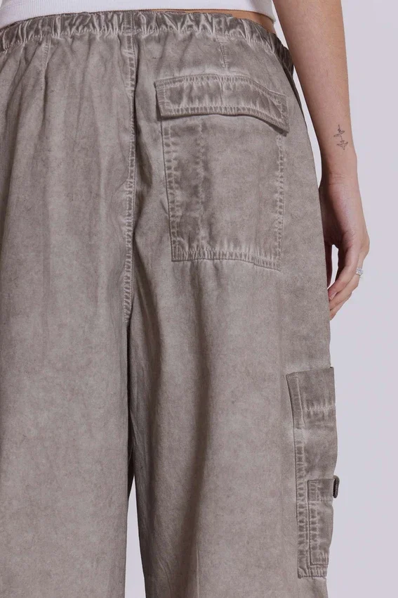Parachute Pants con lavado «Stone Oil»