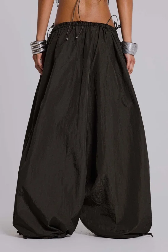 Parachute Pants de nailon Nexis en color caqui
