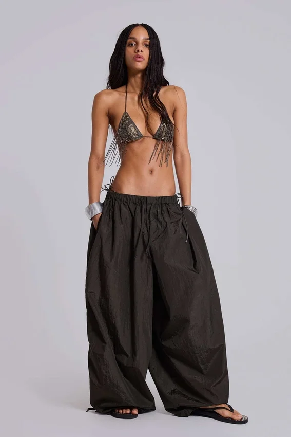 Parachute Pants de nailon Nexis en color caqui