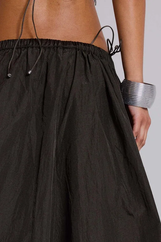 Parachute Pants de nailon Nexis en color caqui